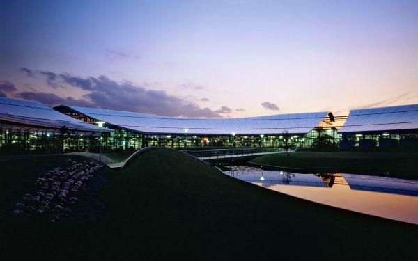 Book cover of Valode & Pistre, Complete Works: 1980 to Present. Published by Images Publishing.