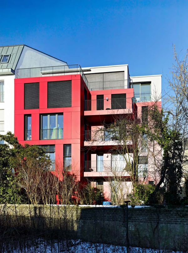 Book cover of Paczowski and Fritsch Architects: Leading Architects, featuring a glass fronted building. Published by Images Publishing.