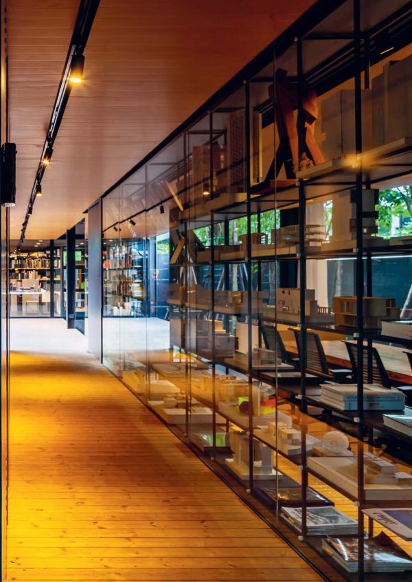 Book cover of IDIN Architects Integrating Design Into Nature. Published by Images Publishing.